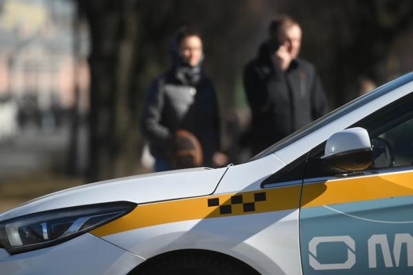 В Шереметьево задержали банду, обманывавшую участников СВО на суммы до 122 тысяч рублей