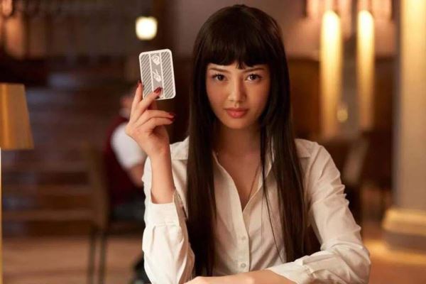 Между смертью и любовью: какие новые телесериалы ждут нас в мае