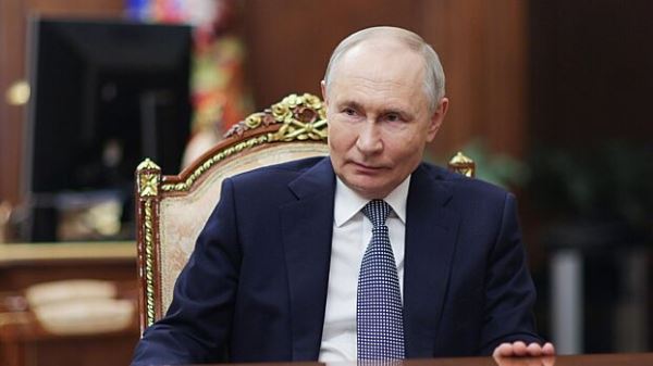 Путин поручил составить список из 100 лучших фильмов РФ для школьной программы